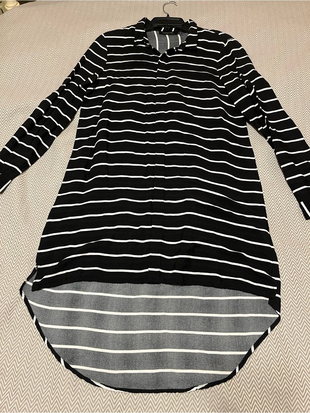 MINKPINK Black & White Striped Longline Tunic Dress. Button Front. Size Medium.